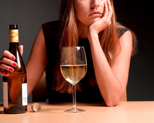 Анонимное лечение женского алкоголизма в Старице